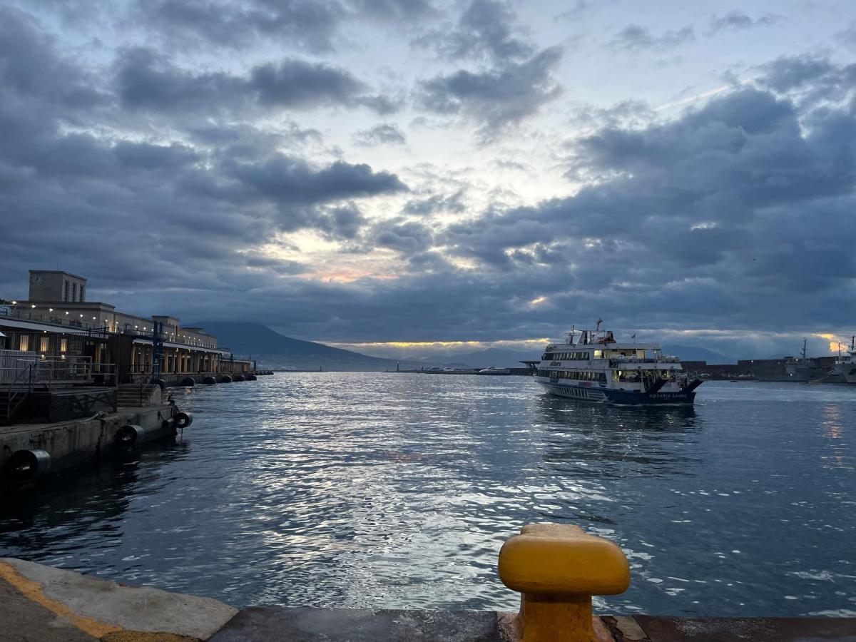 Holiday Home Un Posto Solare Naples Luaran gambar